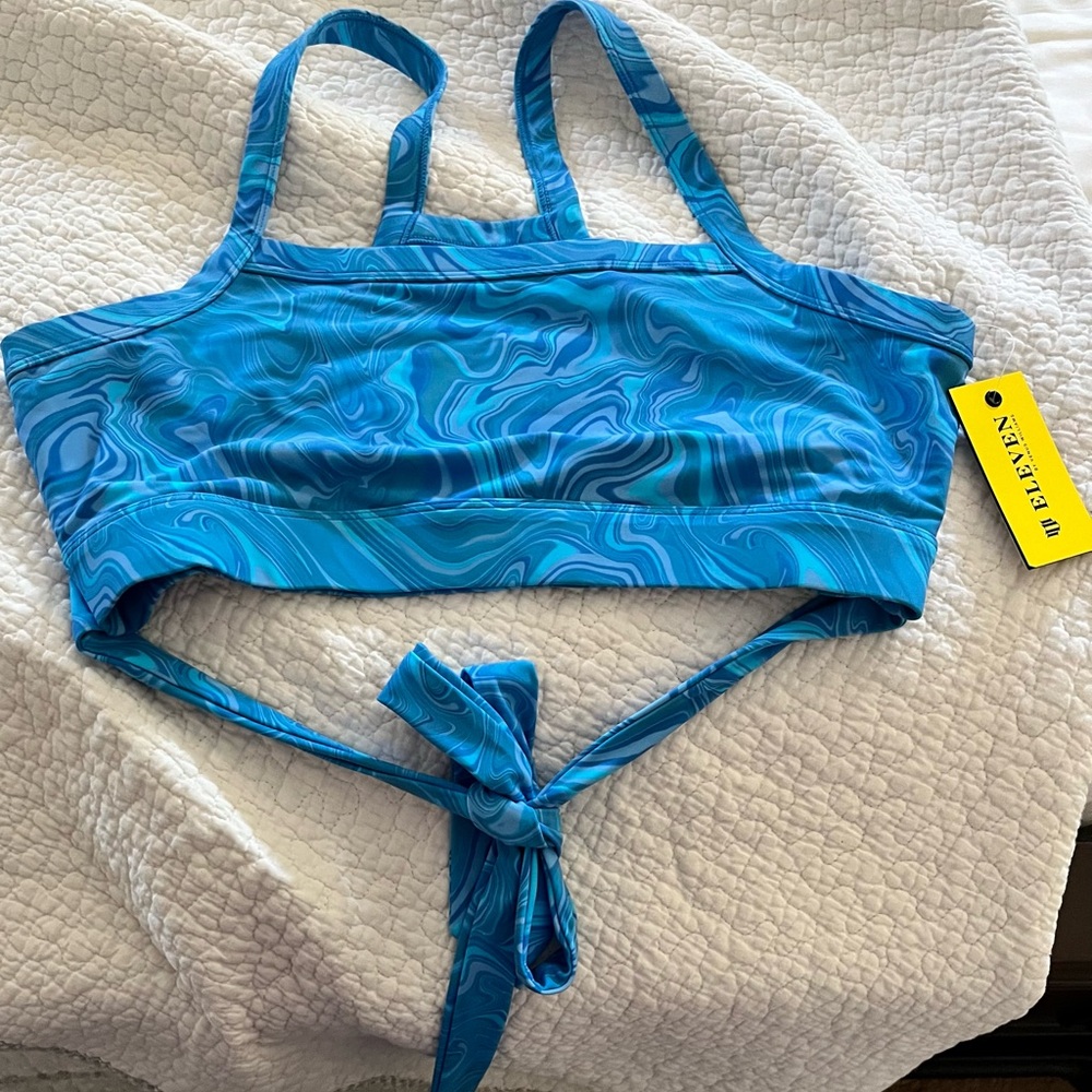Eleven, by Venus  Williams, Artic Blue Marble Wrap Sports Bra, XL